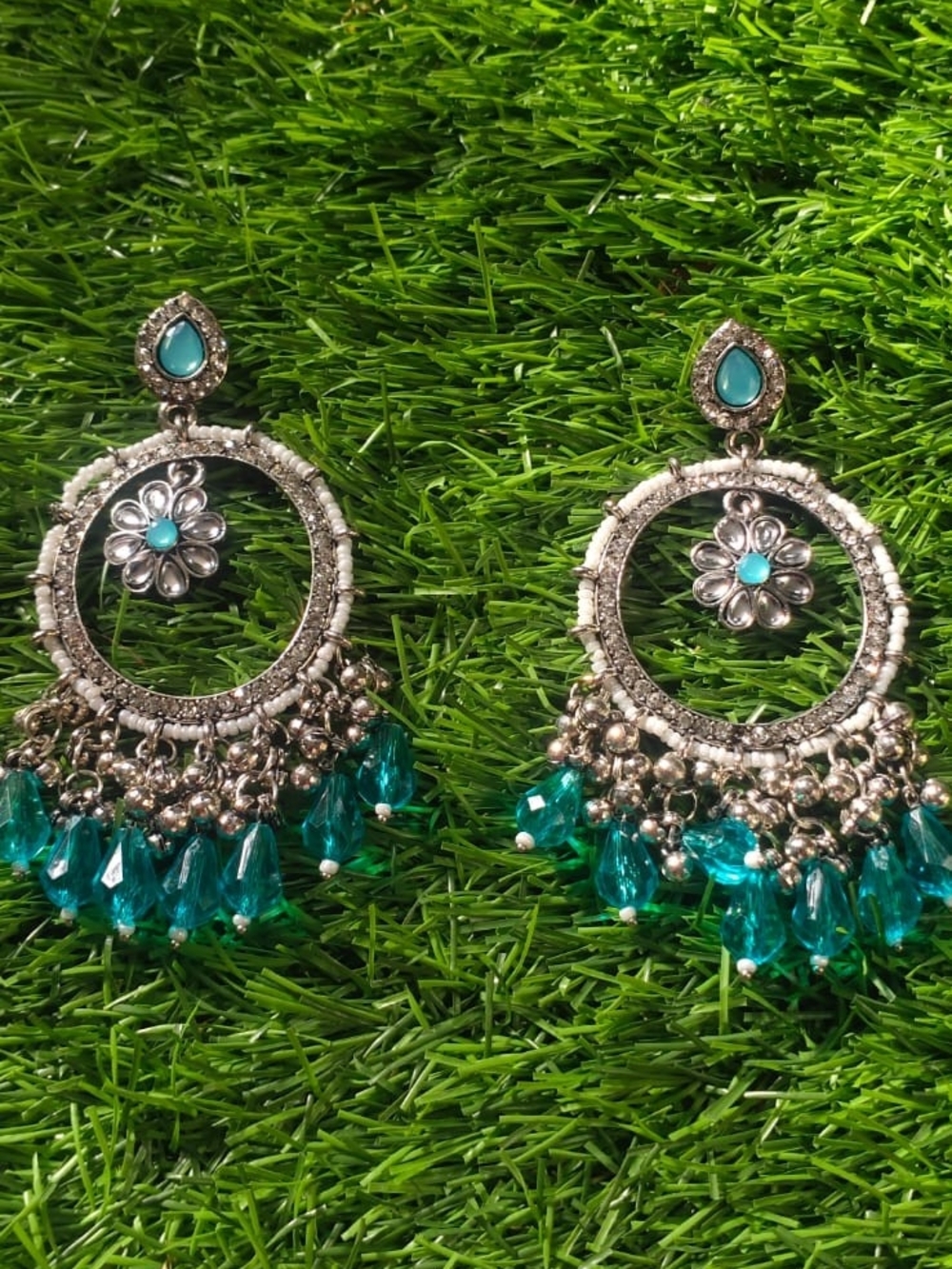 Silver-Tone Teardrop Hoop Earrings with Teal Crystal Drops🌷🌷🌷🌷